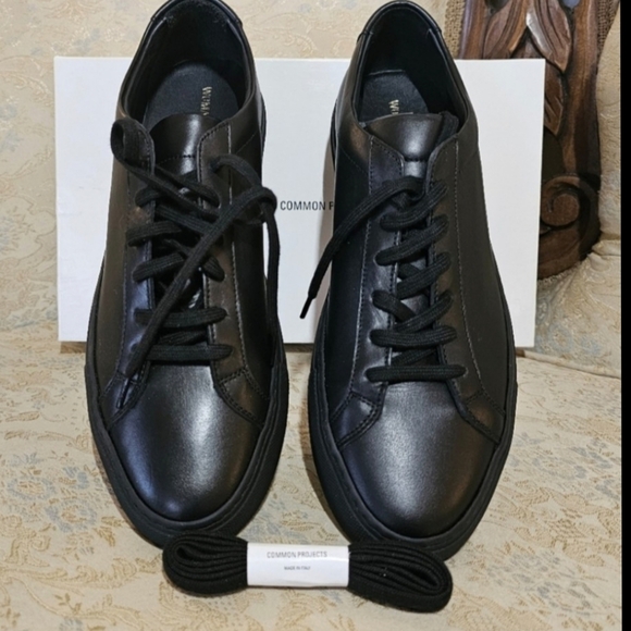 Common Project Leather Shoes - Picture 2 of 9